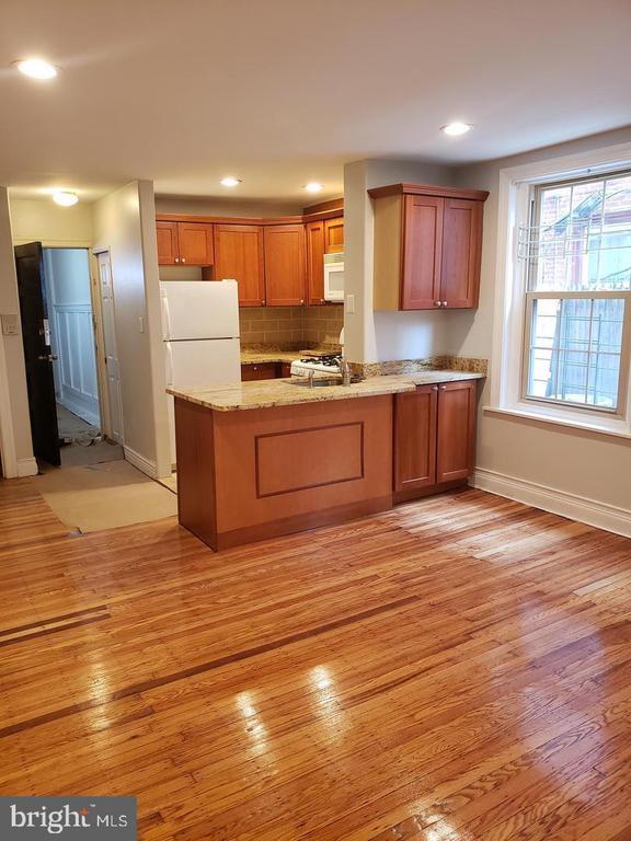 Building Photo - 1211 Spruce St Rental
