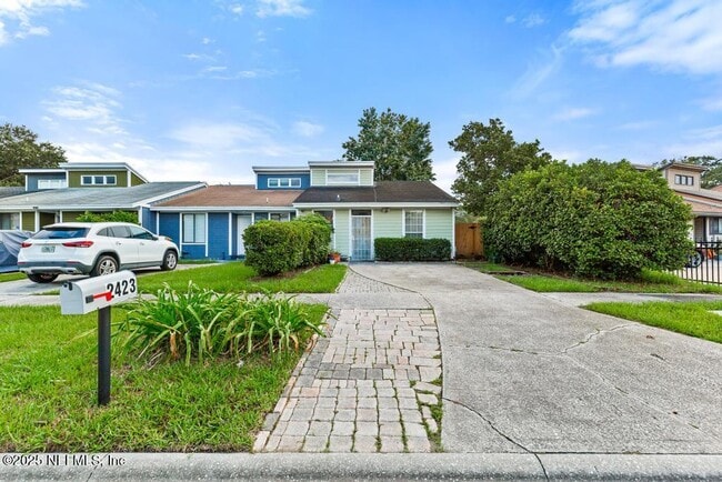 Building Photo - 2423 N Seabury Pl Rental