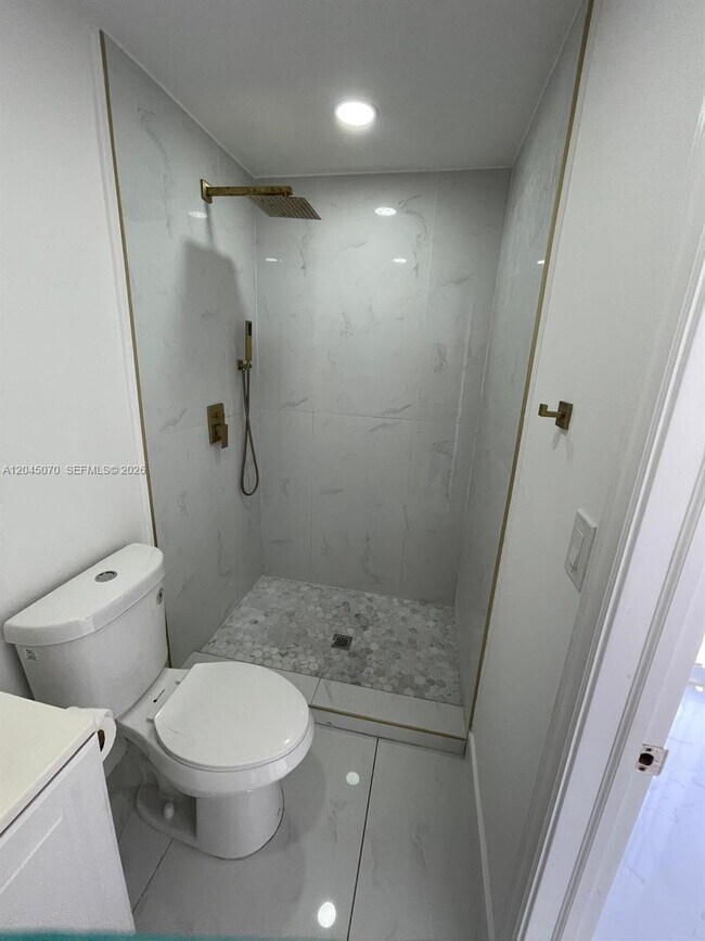 Photo - 15975 SW 109th St Unit 1