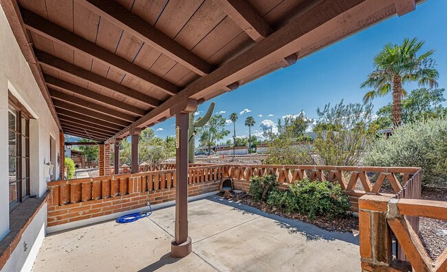 Photo - 303 S Paseo Madera