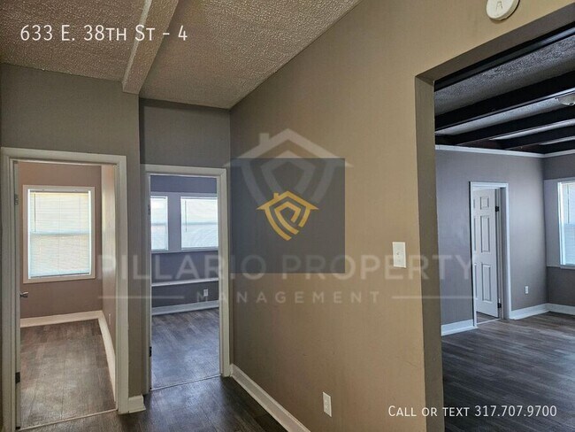 Photo - 633 E 38th St Unit 4