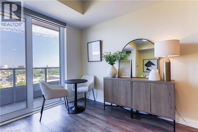 Photo - 15 Wellington St S Unité 1103