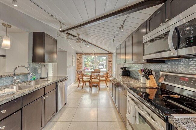 Photo - 1517 NE 17th Ter