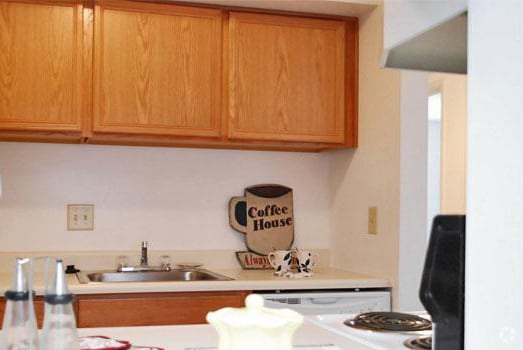 Photo - Shadow Hill Apartments and Townhouses