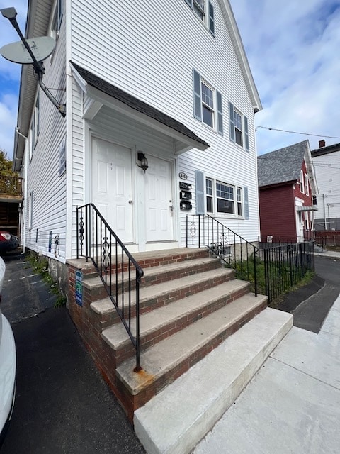 Front Door - 635 Broadway St Unit 1st Floor