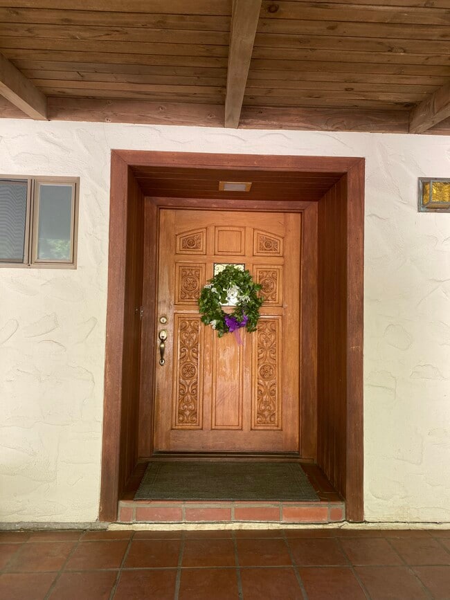 Photo - 407 Hecker Pass Rd