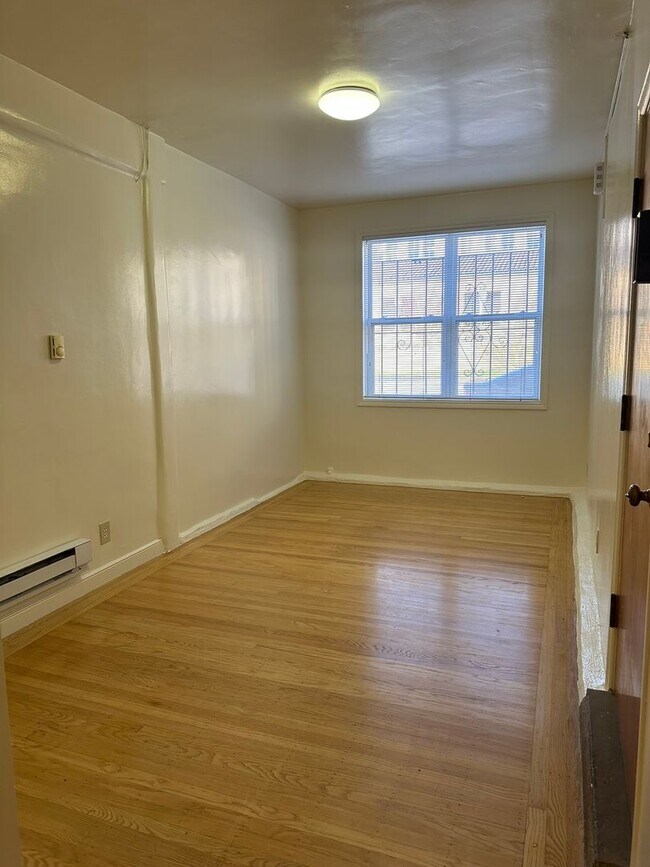 Photo - 465 Church St Unit 465 Church Street, #5