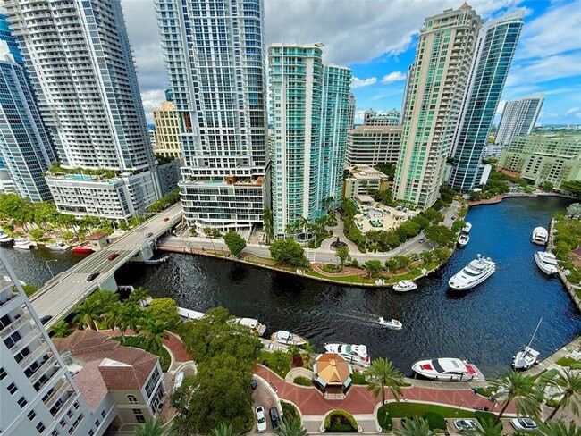 Photo - 511 SE 5 Ave Unidad 2123