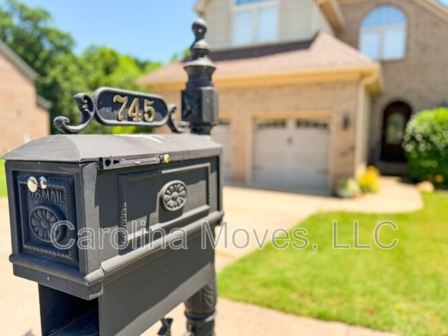 Photo - 745 Charleston Pl