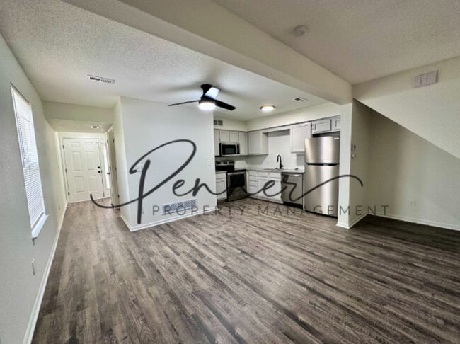 Photo - 201-A NE DOGWOOD St