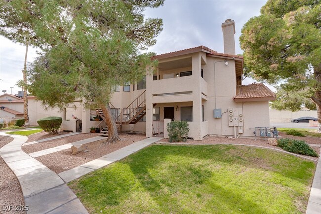 Building Photo - 725 Rock Springs Dr Unit 201