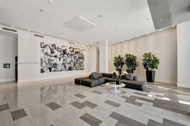 Photo - 2001 Meridian Ave Unit PH-15