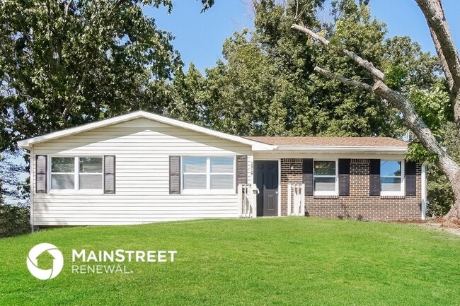 Building Photo - 2818 Micmac Dr