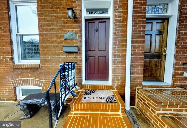 Photo - 1929 Gough St