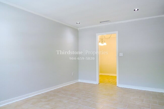 Photo - 2853 Lydia St