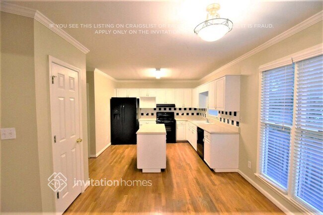 Photo - 607 Chase Trail