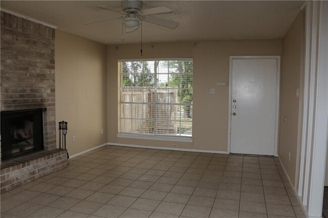 Photo - 4003 Stonebridge Dr