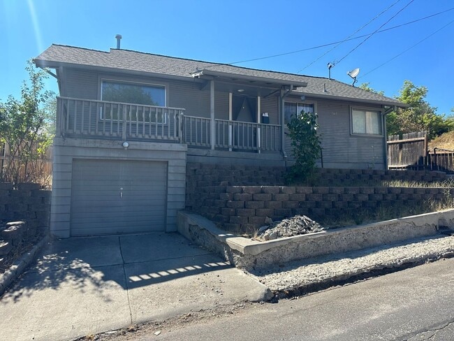 Building Photo - 1528 Wilford Ave