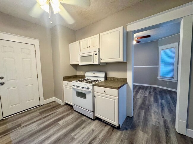 Photo - 3014 2nd St NW