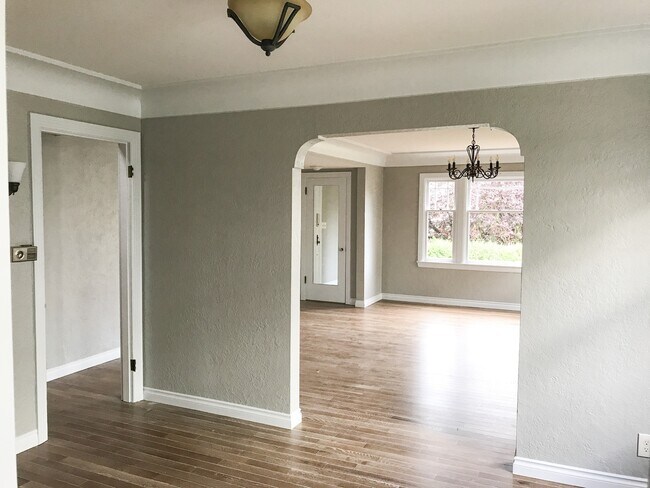 Photo - West Seattle Tudor Unit A