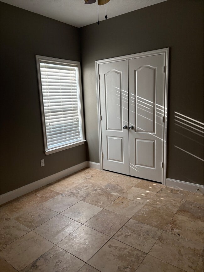 Photo - 307 Covecrest Dr
