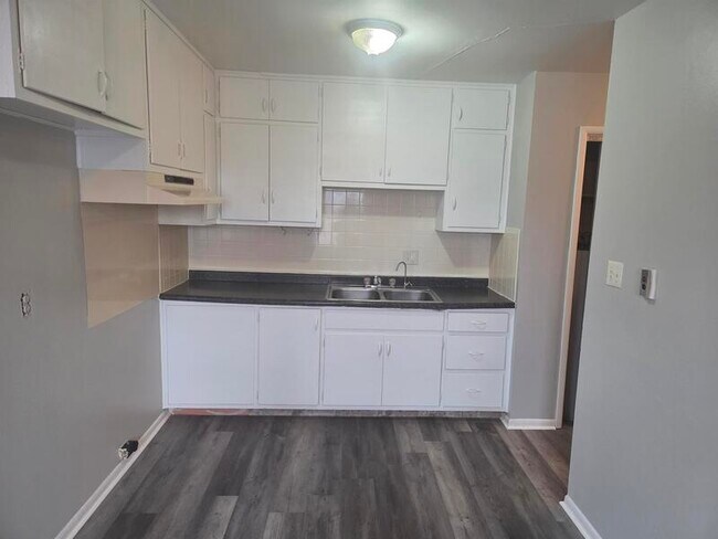 Photo - 2826 S Pennsylvania St Unit Apt B25