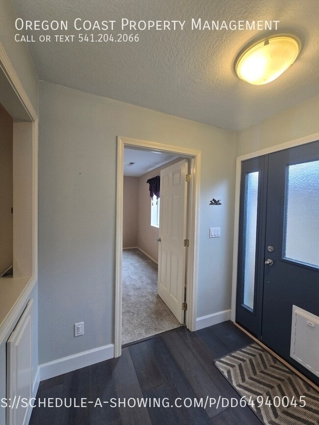 Photo - 634 SW Ebb Ave