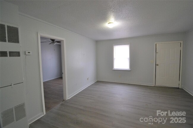 Photo - 1009 Plymouth St Unidad A