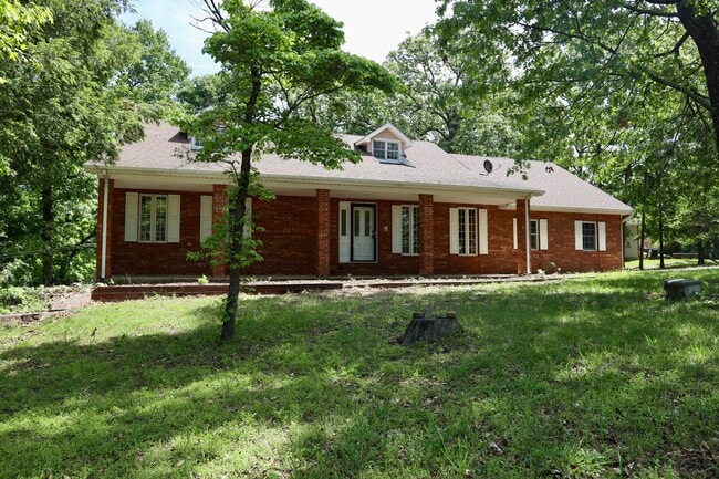 Building Photo - 17051 Lemming Ln