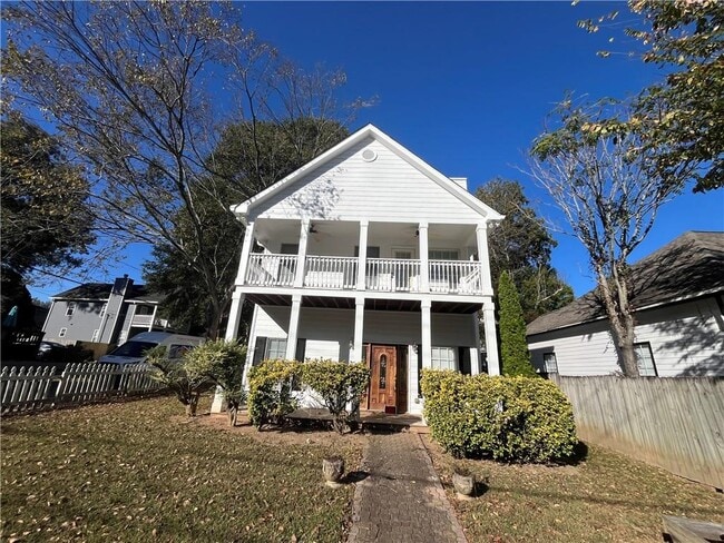 Building Photo - 889 Crew St SW