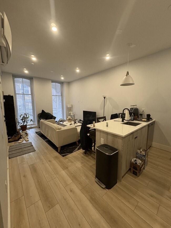 Photo - 3439 Lancaster Ave Unidad 2