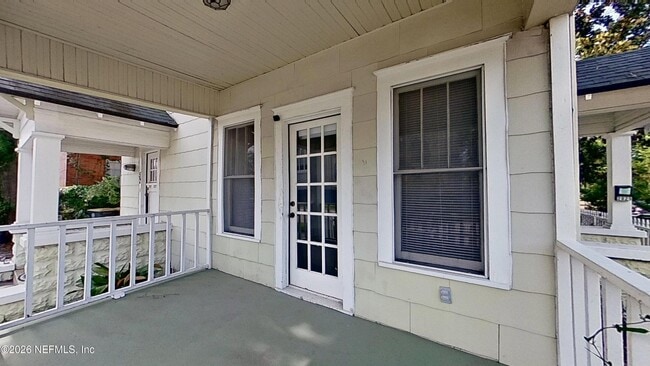 Photo - 2025 N Laura St