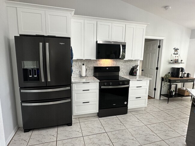 Photo - 12174 Terkelsen Ave