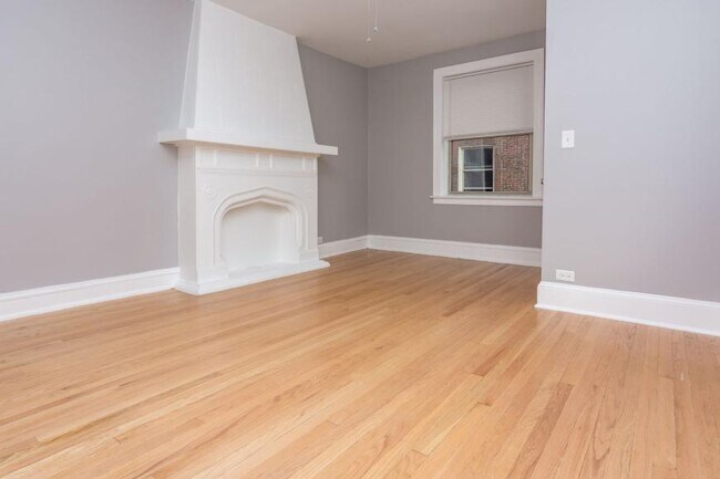 Photo - 3 bedroom in Chicago IL 60649 Unit 1B