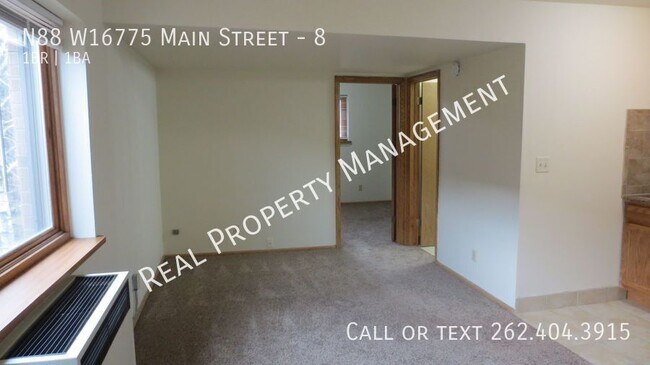 Photo - N88W16775-W16775 Main St Apartamento Unidad 8