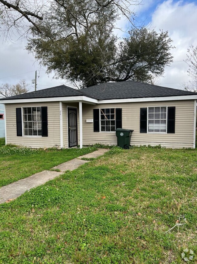 Building Photo - 3 bedroom 1 bath home