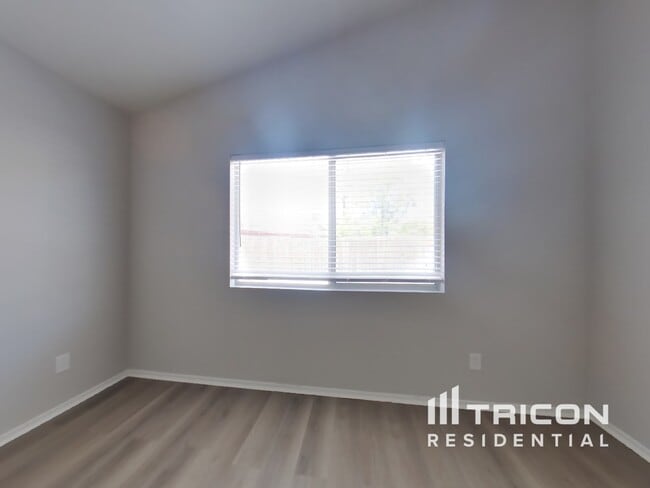 Photo - 14806 Rosemary Dr