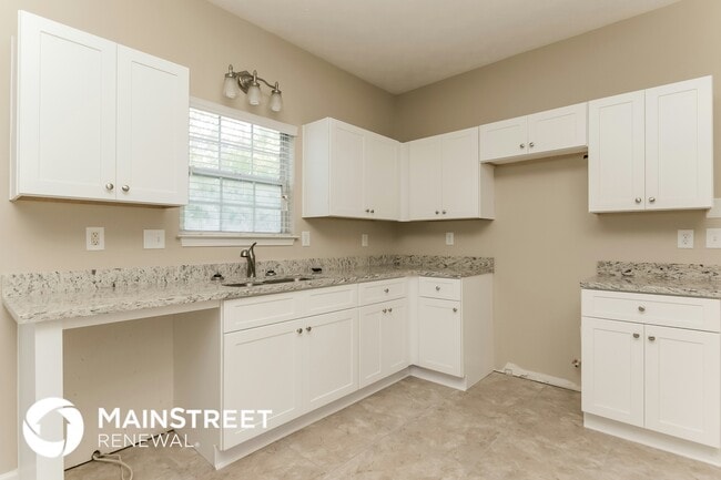 Photo - 827 Shadow Lake Dr