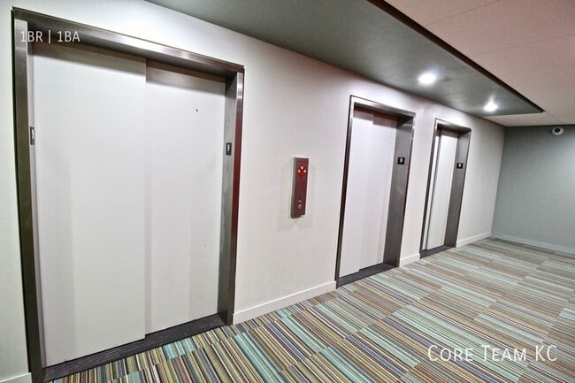 Photo - 217 W Pershing Rd Unit 1005