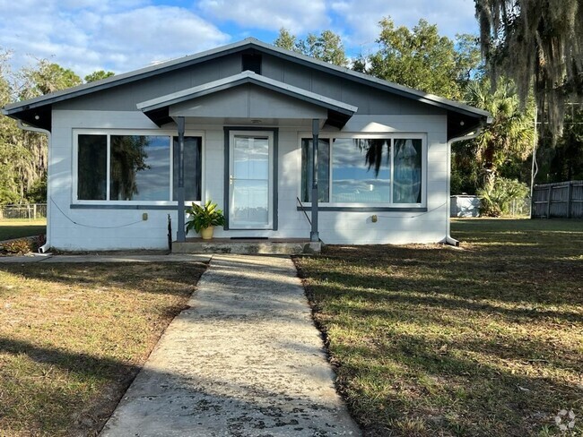 Building Photo - Waterfront Cottage Rental