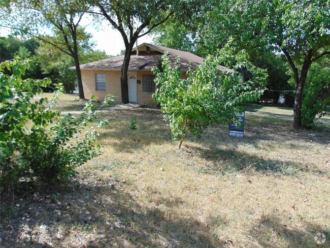 Building Photo - 1701 E 38th St Rental