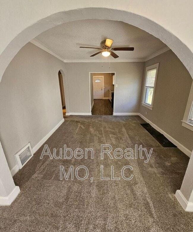 Photo - 1158 E 75th Terrace