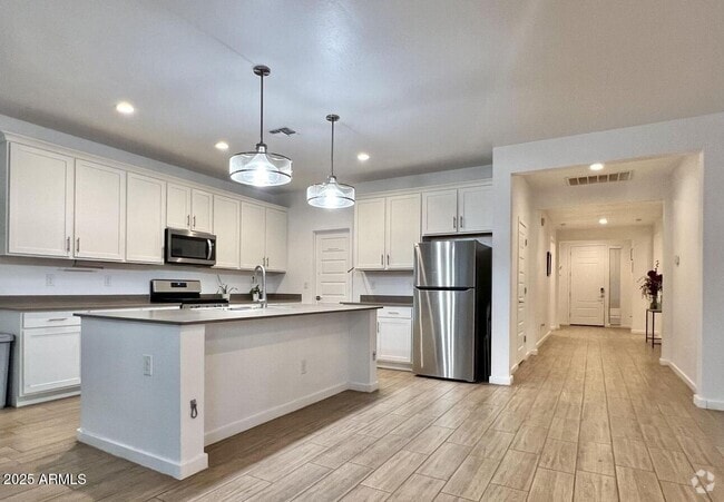 Building Photo - 559 W Magena Dr Rental