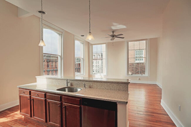 Photo - Hendrick Hudson