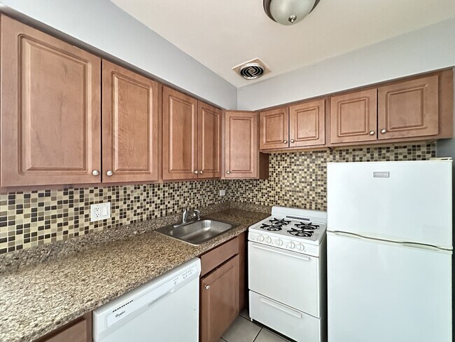 Photo - 5820 N Sheridan Rd Unidad 804