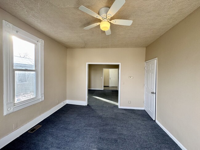 Photo - 641 Garfield Ave SW