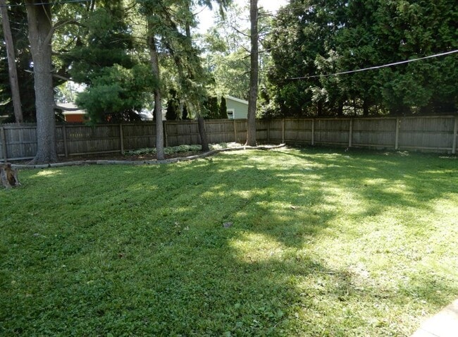 Photo - 1840 Woodland Ave