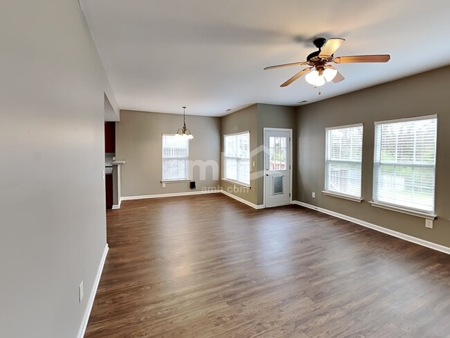 Photo - 1107 Stafford Dr