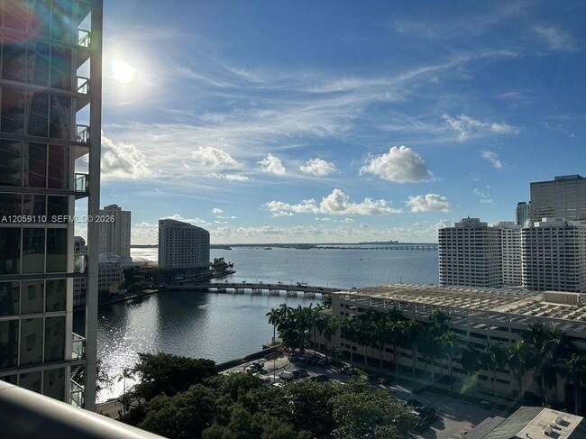 Photo - 485 Brickell Ave Unidad 2507