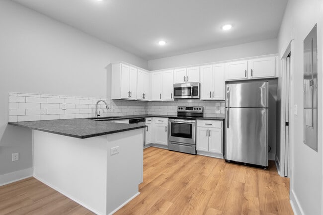 Kitchen - 809 Maple St